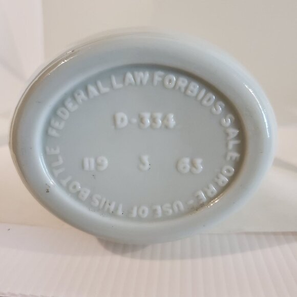 Vintage Jim Beam Whiskey Decanter Bottle Delft Blue Sailboat Windmill 1963 - Picture 8 of 11